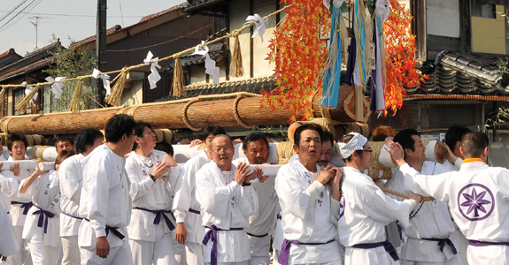 御柱祭り